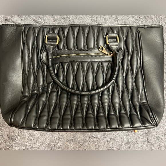Bebe Shoulder Bag! - Picture 2 of 16